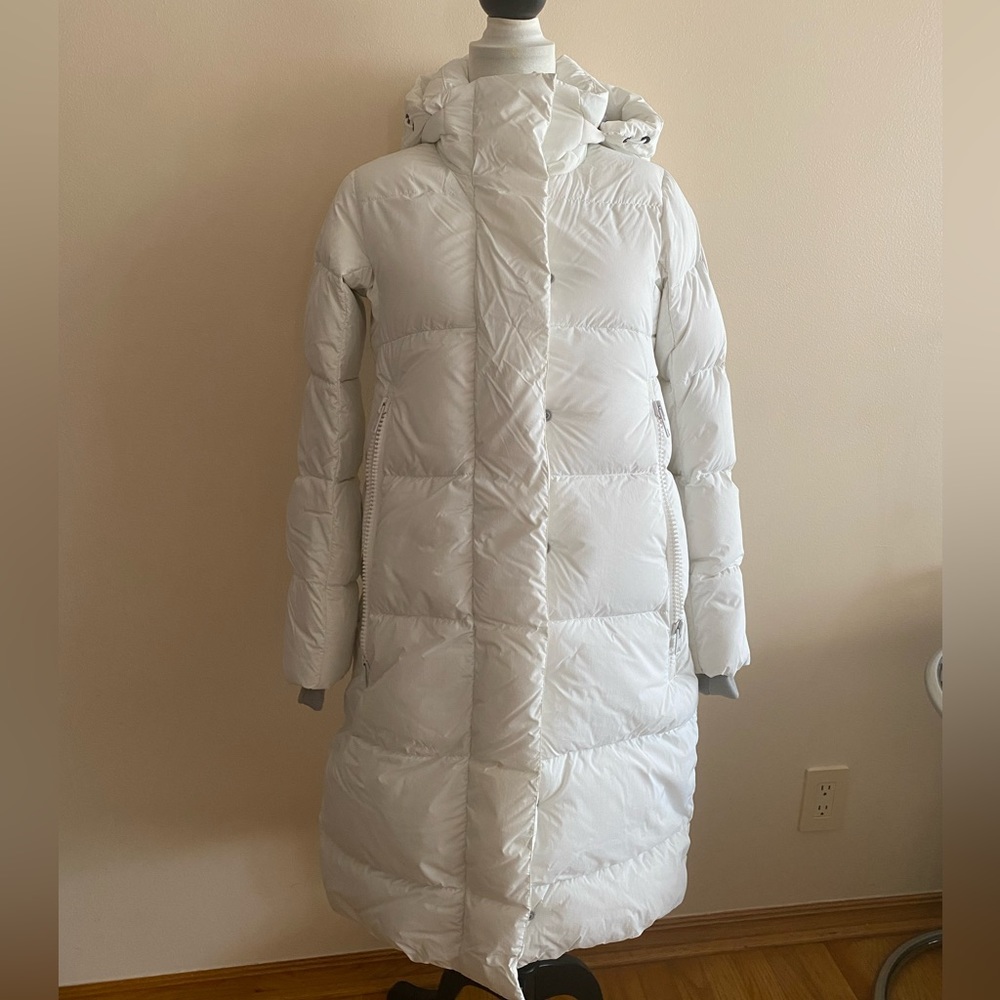 NWT Canada Goose Byward Hooded Down Parka/COAT/jacket limited edition Sz S/6-8 - Picture 4 of 16